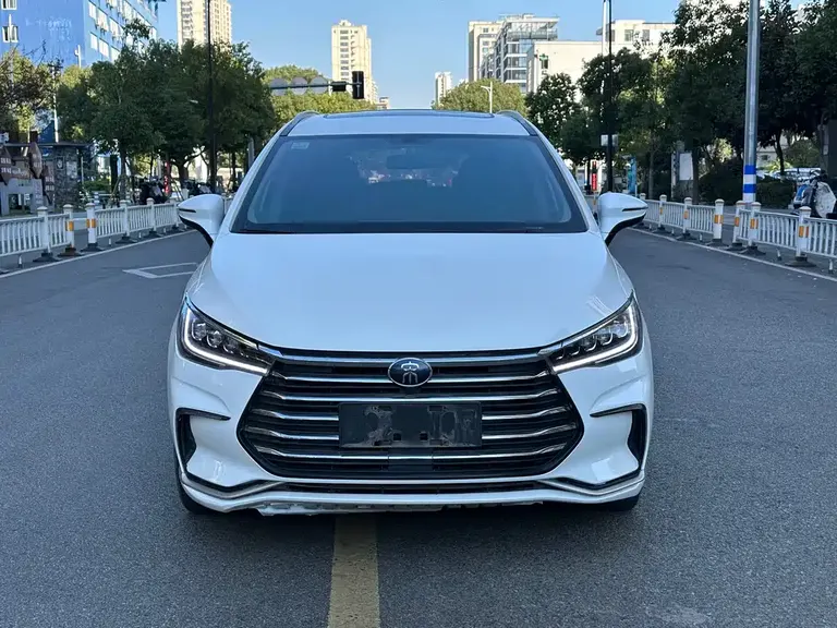 BYD Song MAX Upgraded 1.5 T Auto Luxury 7-seat
