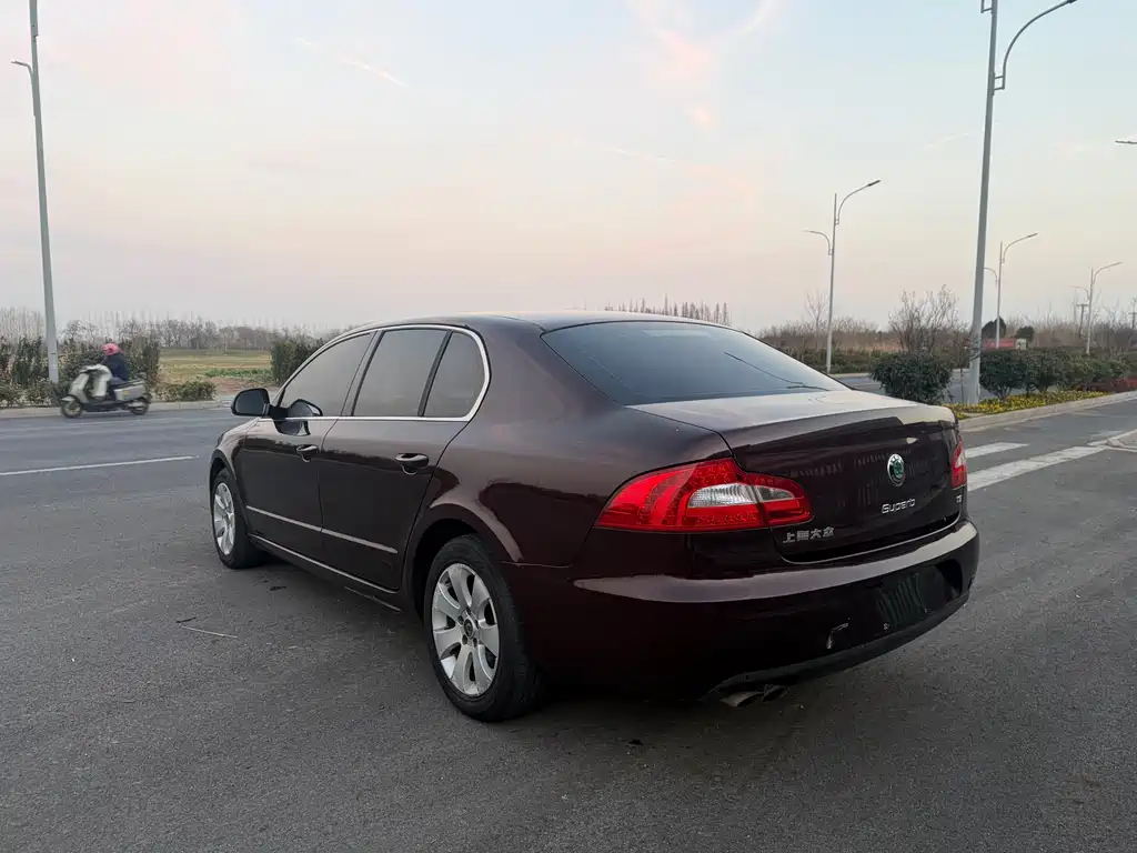 Superb 1.4 TSI DSG Grace