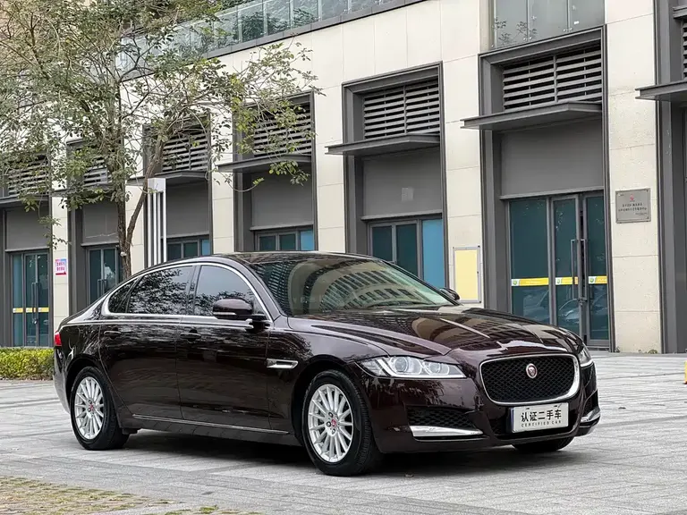 Jaguar XFL XFL 2.0 T 200 PS Elegance