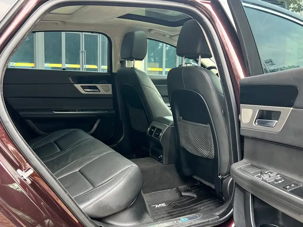 Jaguar XFL XFL 2.0 T 200 PS Elegance