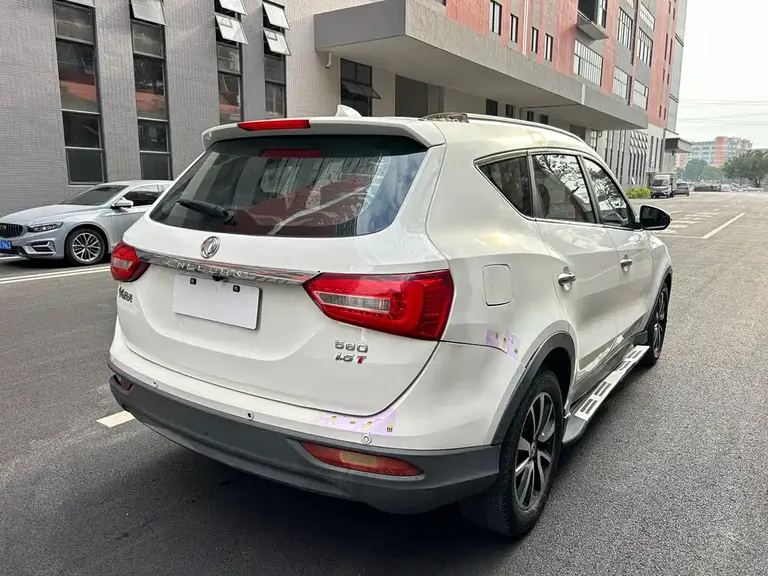Dongfeng Fengguang 580 1.5 T Manual Comfort
