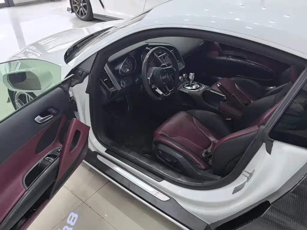 Audi R8 4.2 FSI quattro