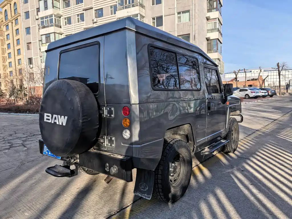 Warrior 2.4 T 3-door 4 WD Gasoline CN-VI
