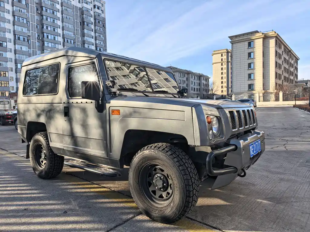 Warrior 2.4 T 3-door 4 WD Gasoline CN-VI