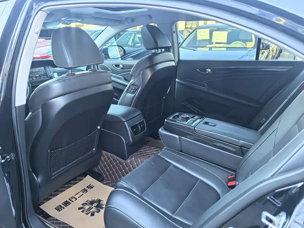 Hongqi H7 2.0 T Flagship