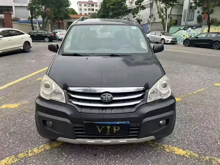 FAW Senya S80 1.5 L Manual 7-seat Urban Elite
