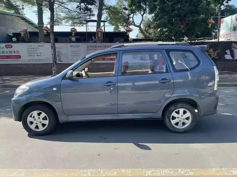 FAW Senya M80 1.3 L Manual 5-seat
