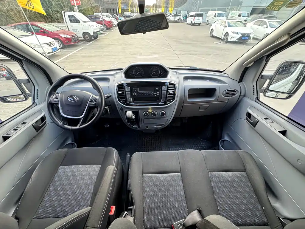 Xintu V80 2.0 T Manual Classic Aoyuntong SWB Mid Roof 5 6-seat