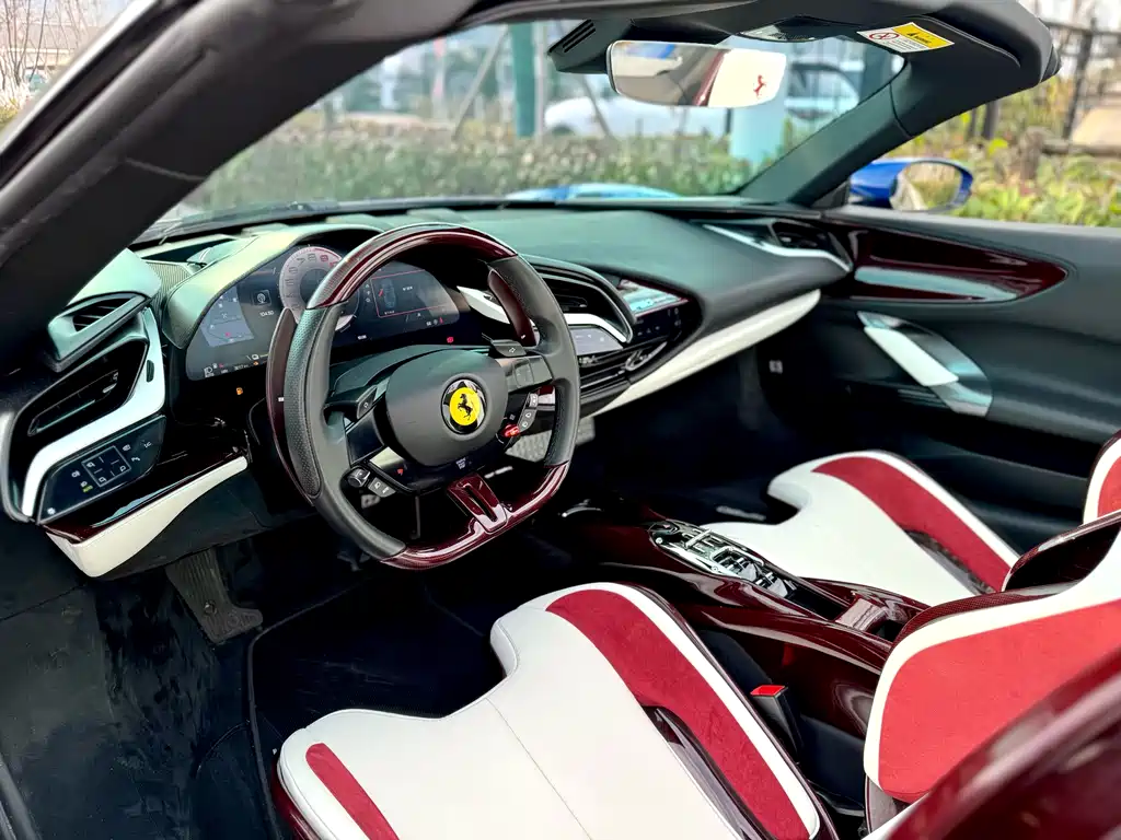 SF90 3.9 T V8 Spider