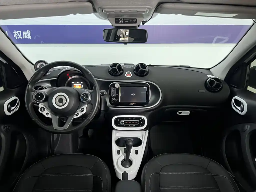 smart forfour 0.9 T 66 kW Beloved Special Edition