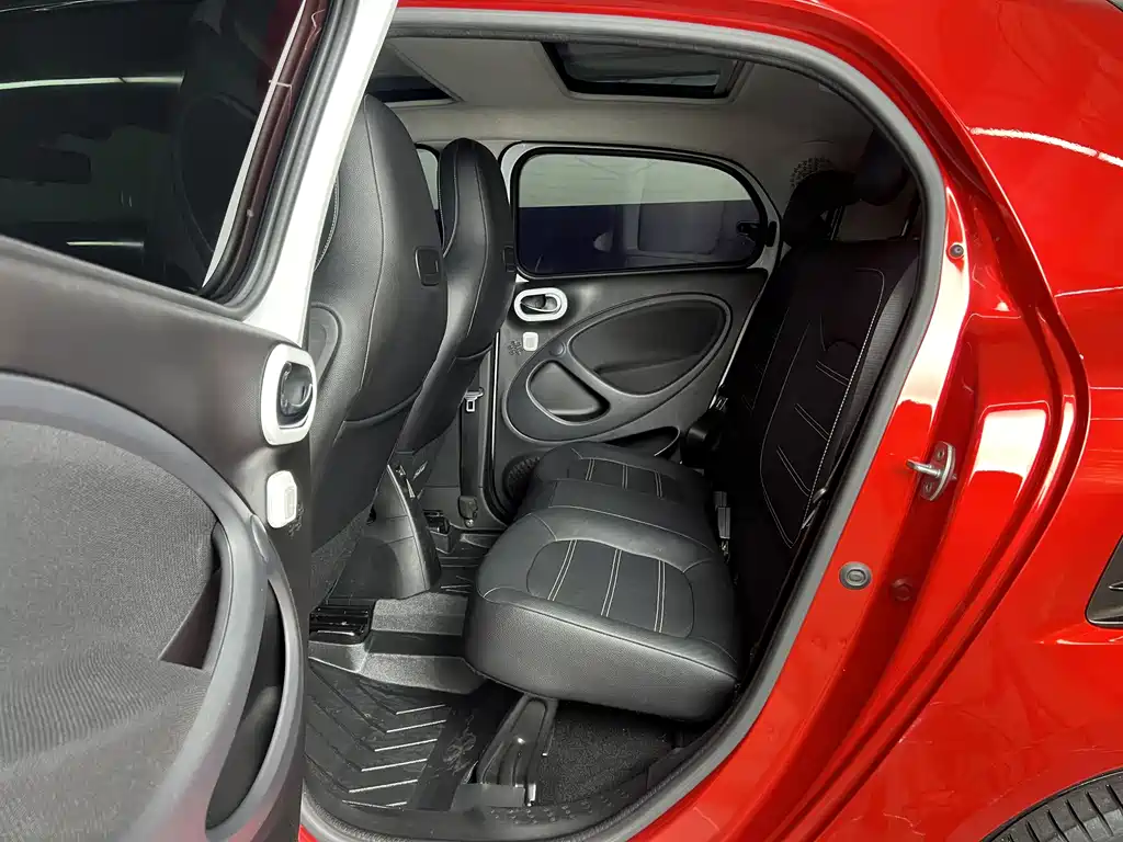 smart forfour 0.9 T 66 kW Beloved Special Edition