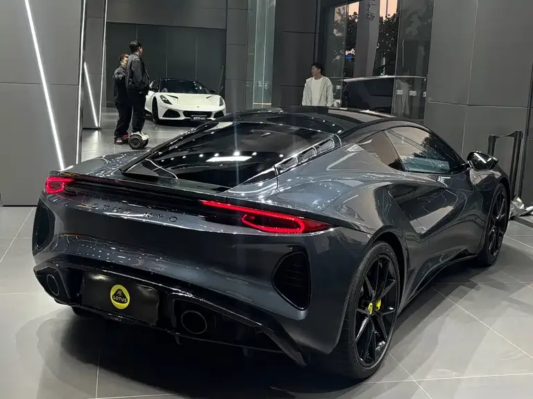 Lotus EMIRA 2.0 T DCT First Edition