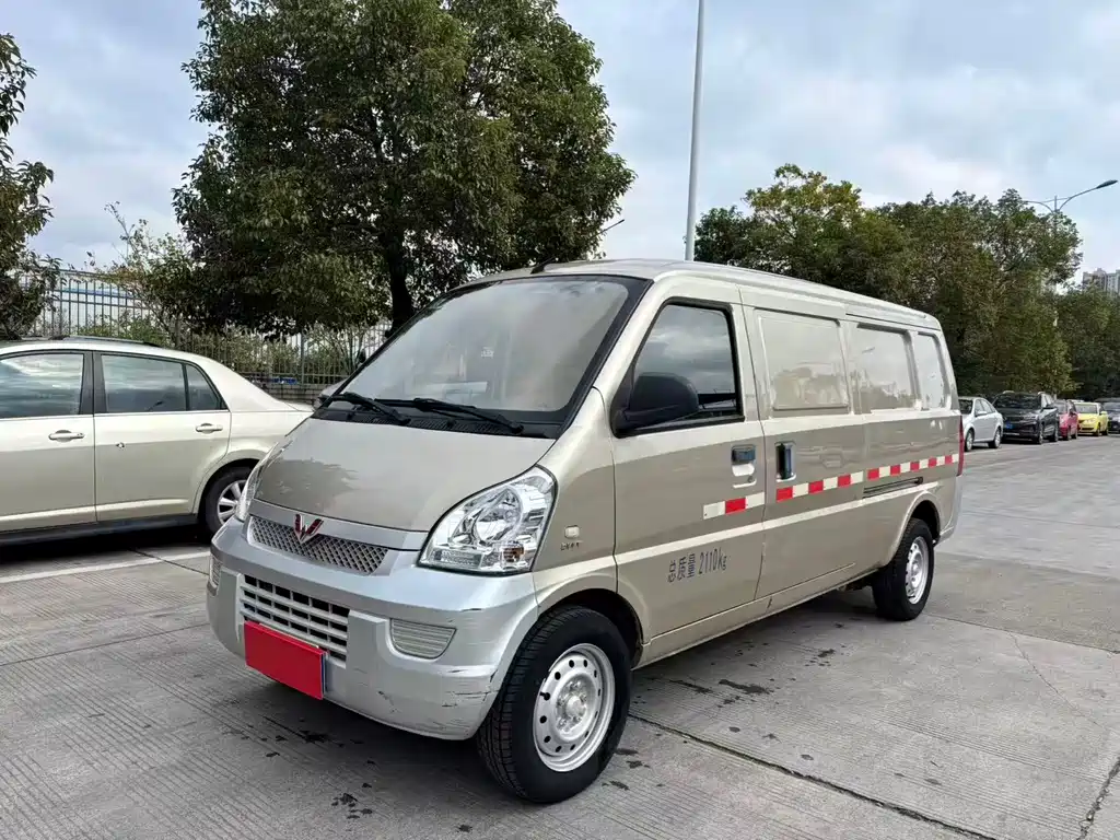 Wuling Rongguang 1.5 L Extended Basic Panel2-seatL3 C