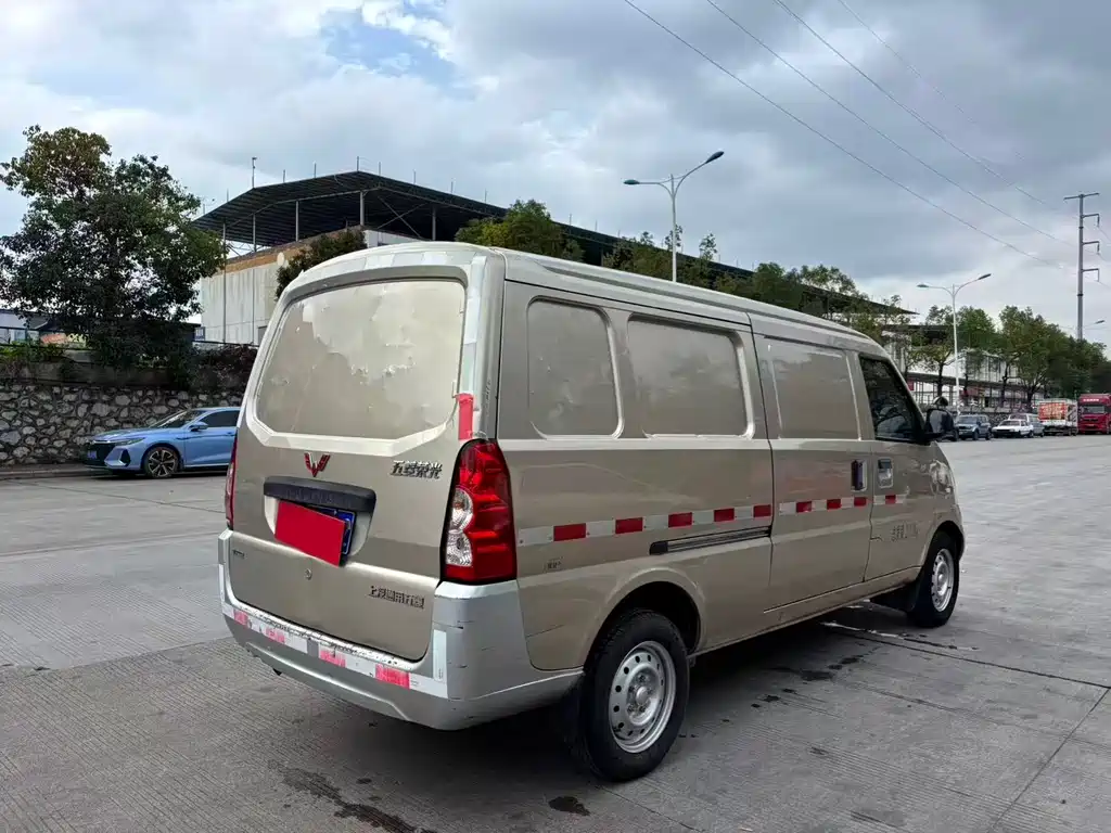 Wuling Rongguang 1.5 L Extended Basic Panel2-seatL3 C
