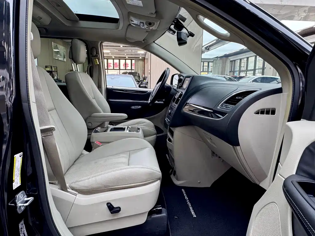 Pacifica (Import) 3.6 L Comfort