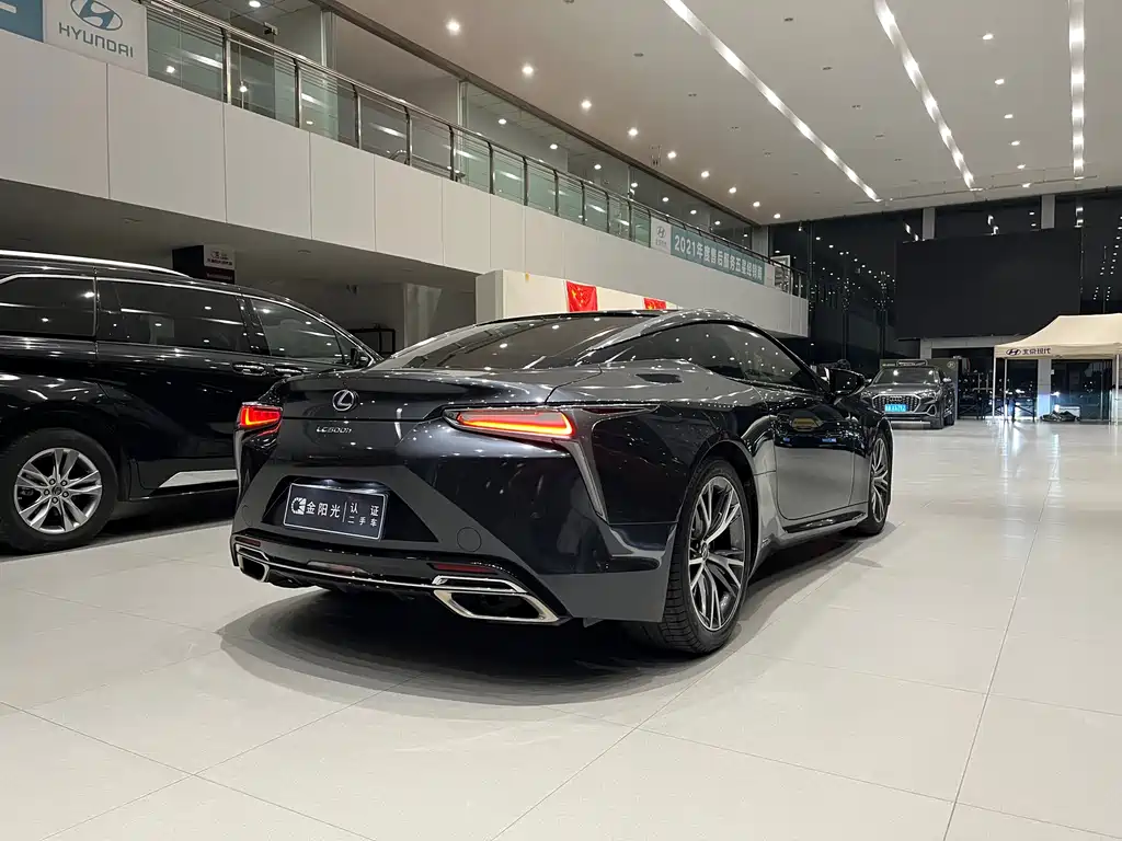 Lexus LC 500 h CN-V