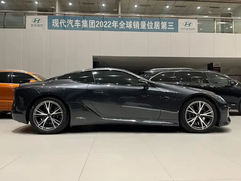 Lexus LC 500 h CN-V