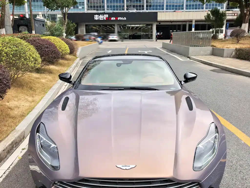 Aston Martin DB11 4.0 T V8 Coupe
