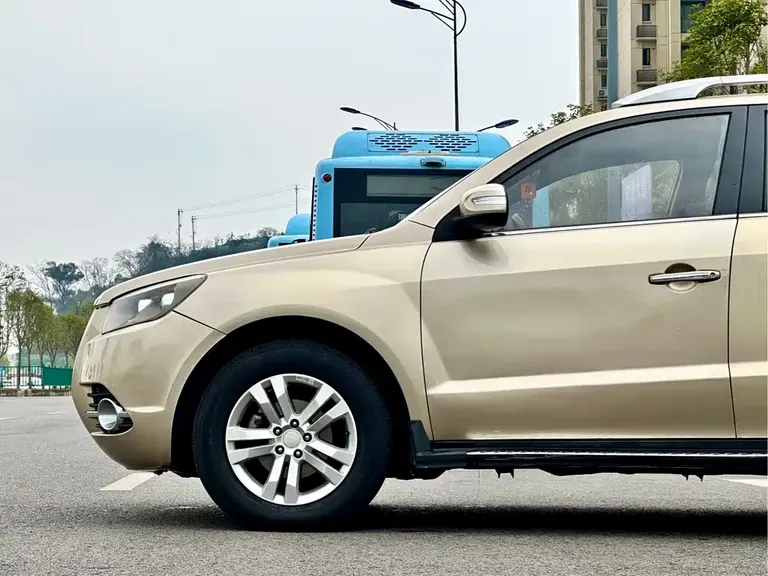 Geely GX7 2.0 L Auto Distinguished