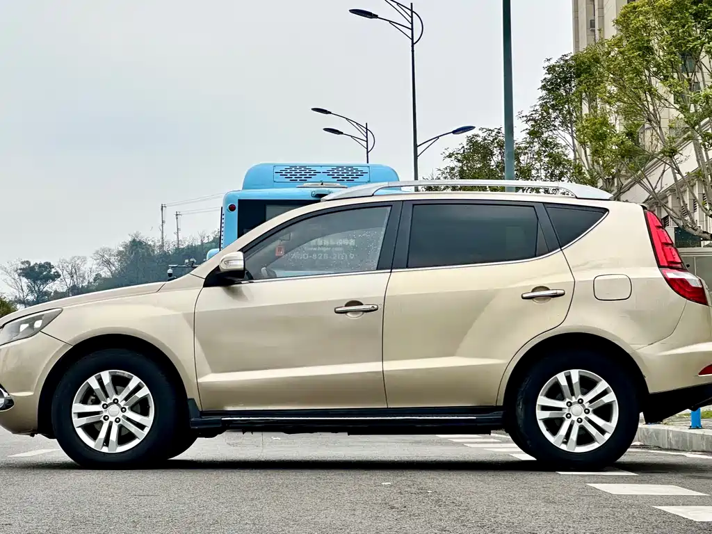 Geely GX7 2.0 L Auto Distinguished