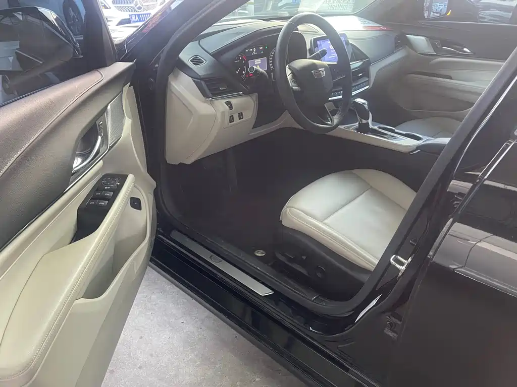 Cadillac CT4 25 T Luxury