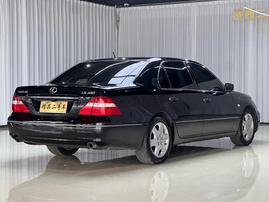 Lexus LS 430