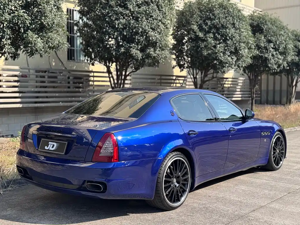 Quattroporte 4.7 L Global Honor