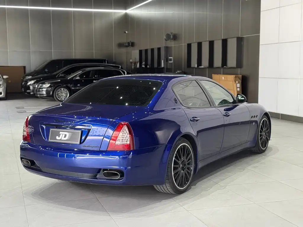Quattroporte 4.7 L Global Honor