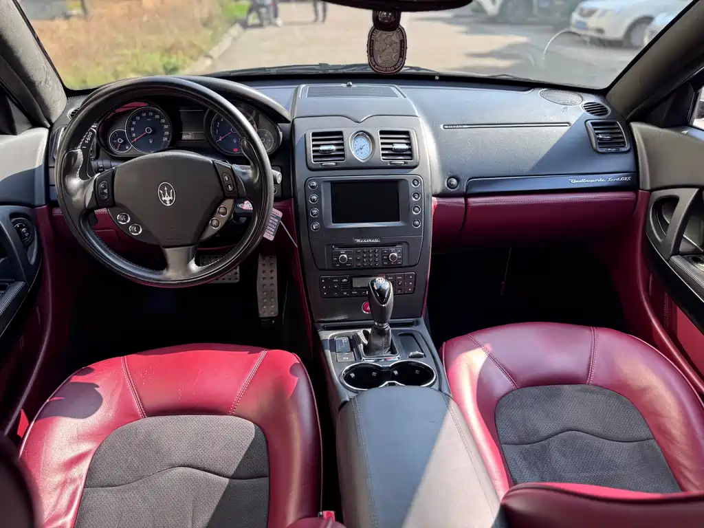 Quattroporte 4.7 L Global Honor
