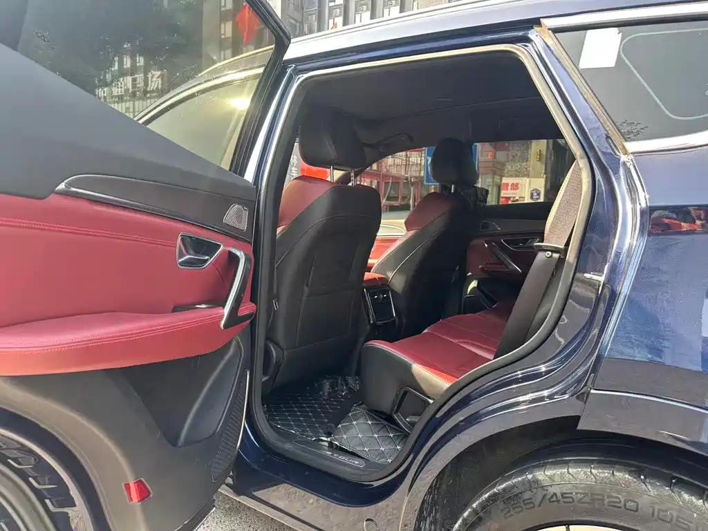 Jetour X70 PLUS 1.6 T DCT Land 5-seat