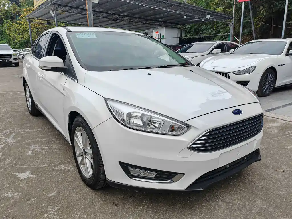 Focus Sedan EcoBoost 180 Auto Elite