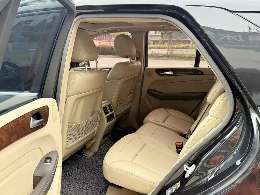Mercedes-Benz M-Class ML 400 4 MATIC Dynamic