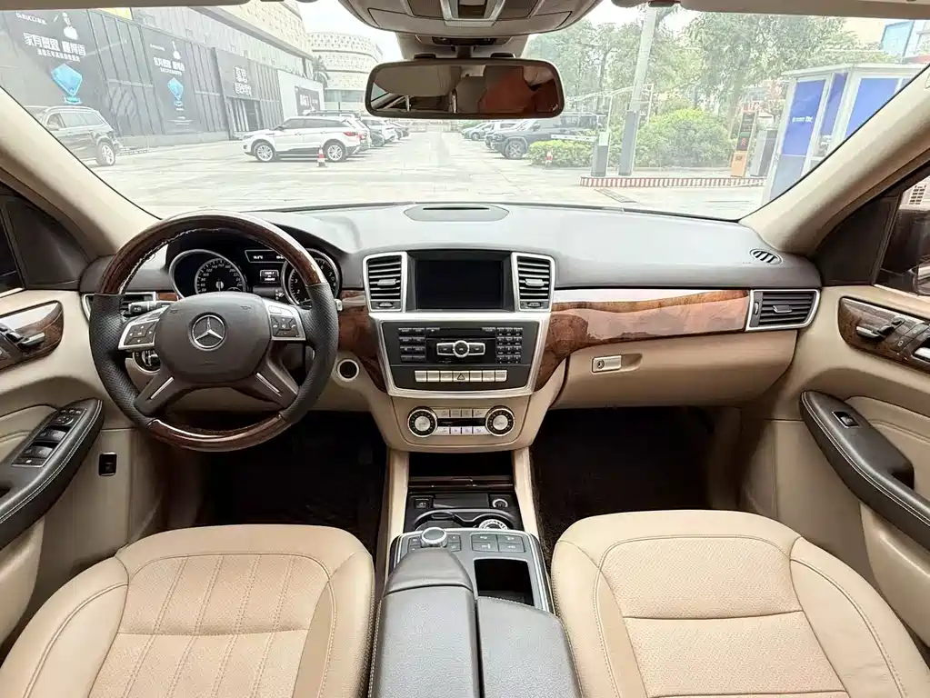 Mercedes-Benz M-Class ML 400 4 MATIC Dynamic