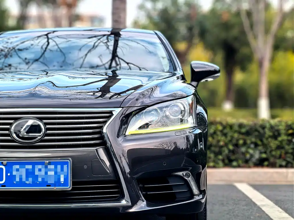 Lexus LS 460 L