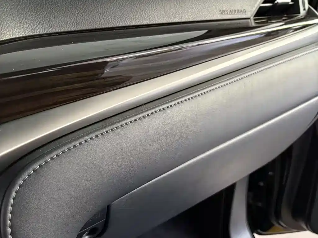 Lexus LX 570 Peak Special Edition