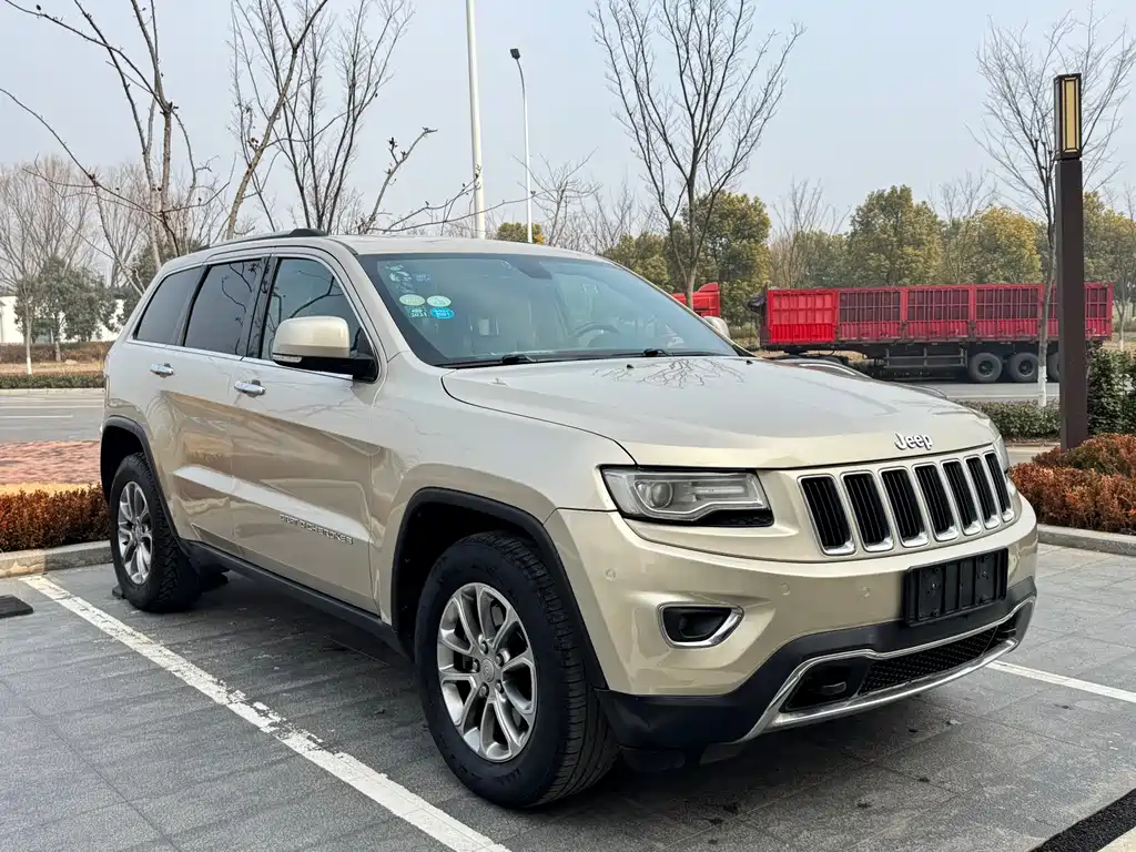 Grand Cherokee (Import) 3.0 L Comfort Enjoyment Navigation