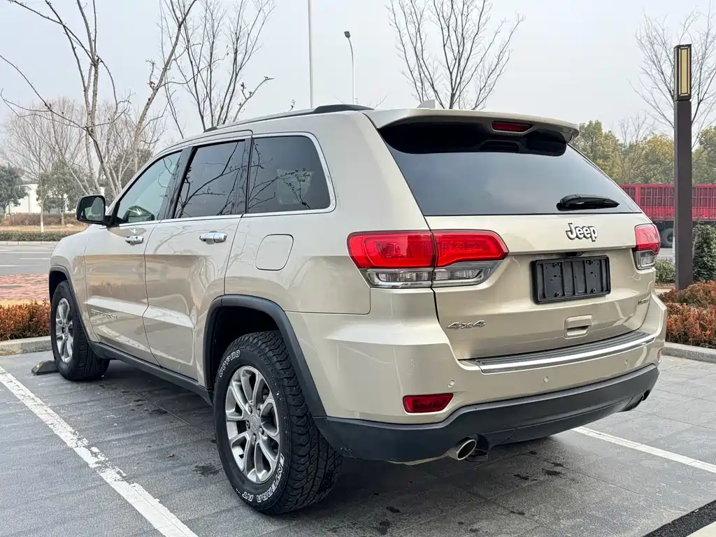 Grand Cherokee (Import) 3.0 L Comfort Enjoyment Navigation