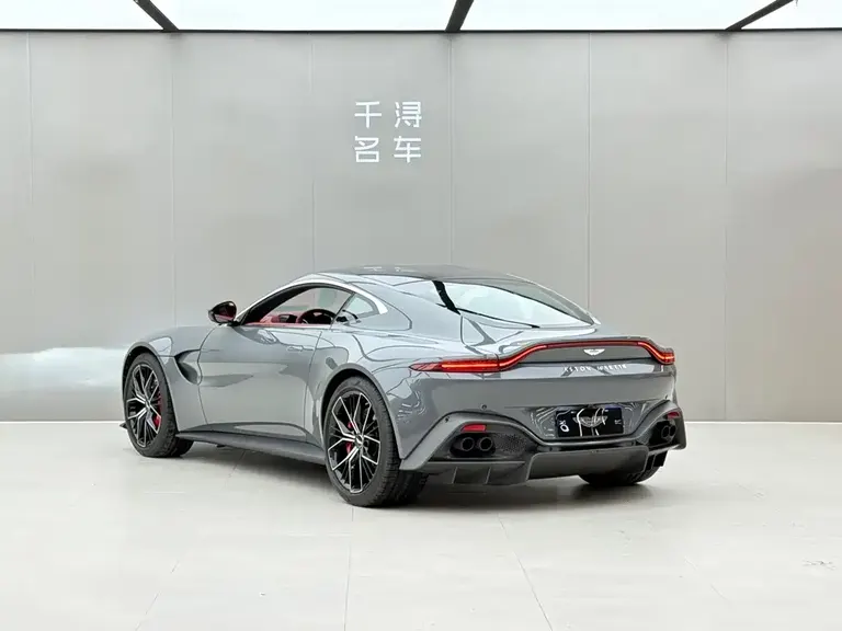 Aston Martin V8 Vantage 4.0 T V8 Coupe