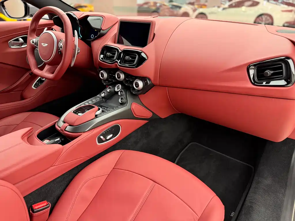 V8 Vantage 4.0 T V8 Coupe