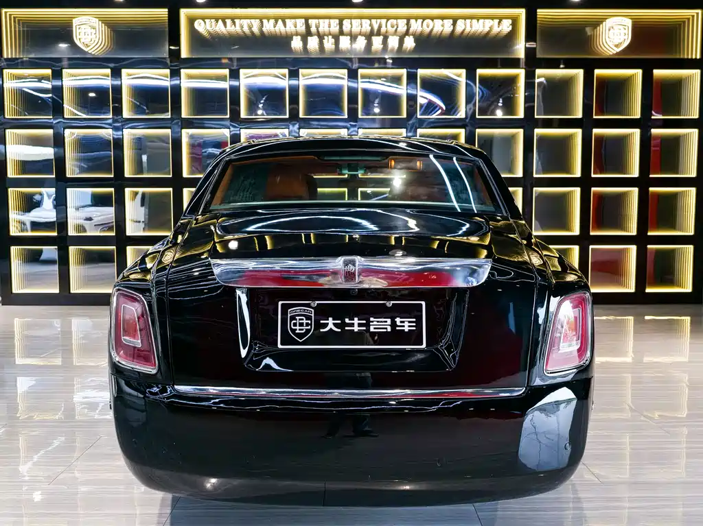 Phantom 6.7 L Extended EWB