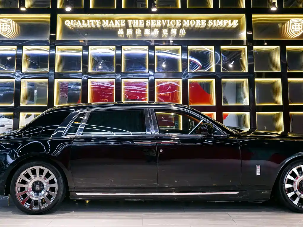 Phantom 6.7 L Extended EWB