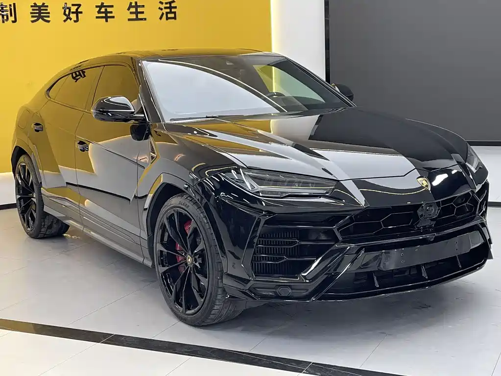 Urus 4.0 T V8
