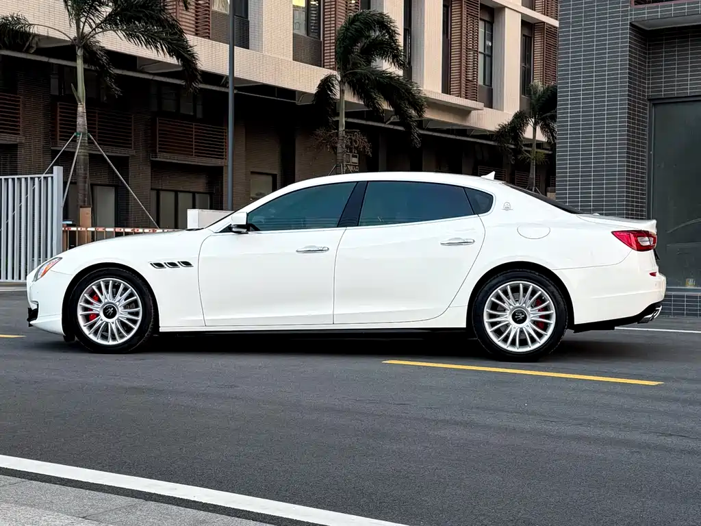 Quattroporte 3.0 T Standard