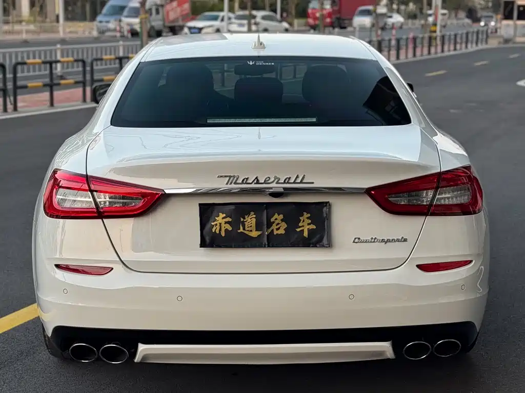 Quattroporte 3.0 T Standard