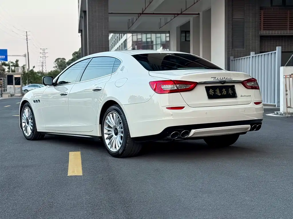 Quattroporte 3.0 T Standard