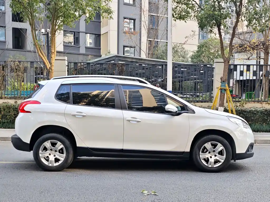 Peugeot 2008 2014 1.6 L Auto Trendy