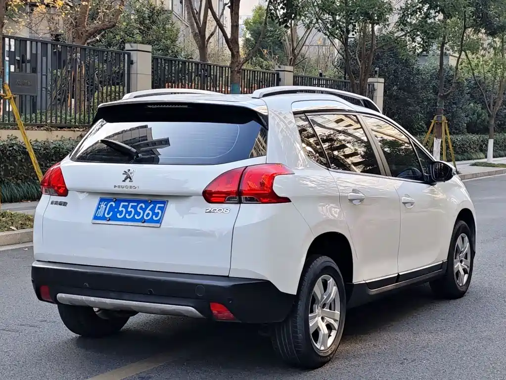 Peugeot 2008 2014 1.6 L Auto Trendy