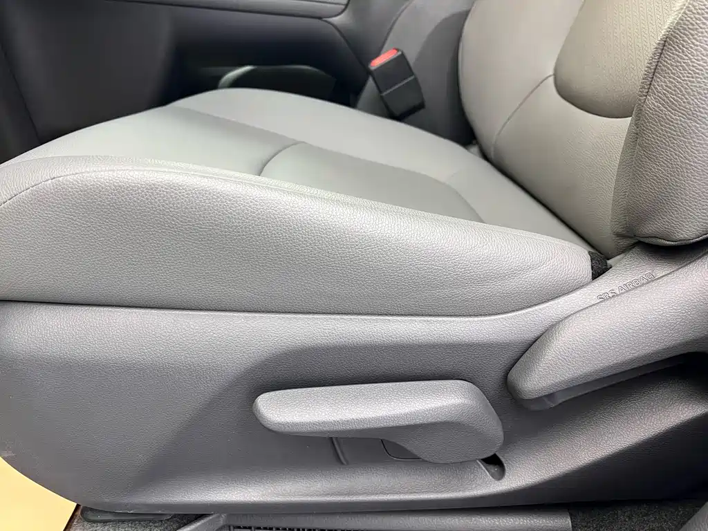 Granvia 2.5 L Hybrid Comfort