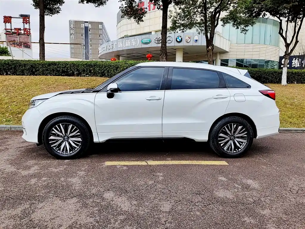 Avancier 370 TURBO 4 WD Premium