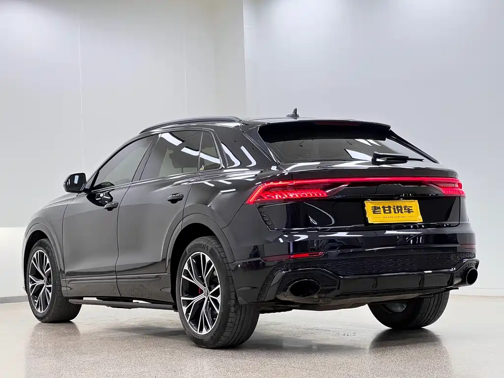 Audi Q8 55 TFSI Luxury Dynamic
